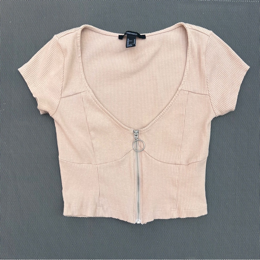 Forever 21 women’s cropped zip-up top size M